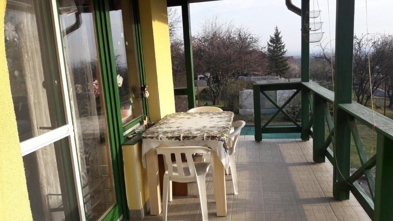 Csilla Nyaralo Villa Szentendre Buitenkant foto